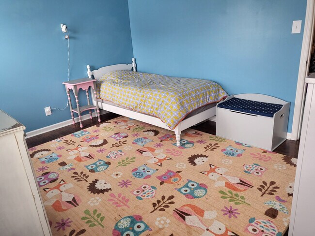 Building Photo - 104 Windsor Ct