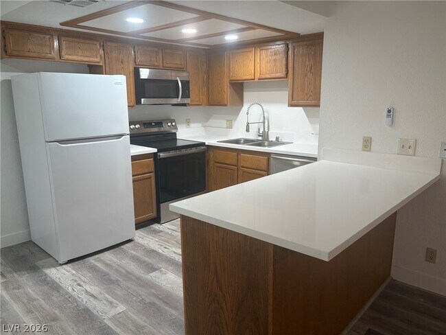 Building Photo - 7936 Decker Canyon Dr