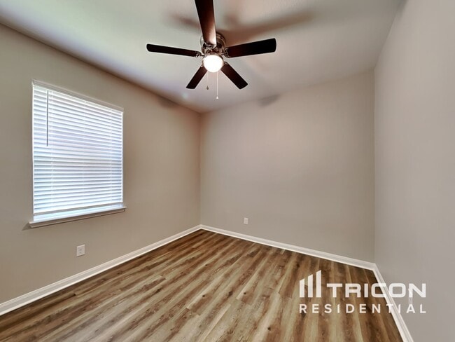 Building Photo - 8975 Blackhaw St