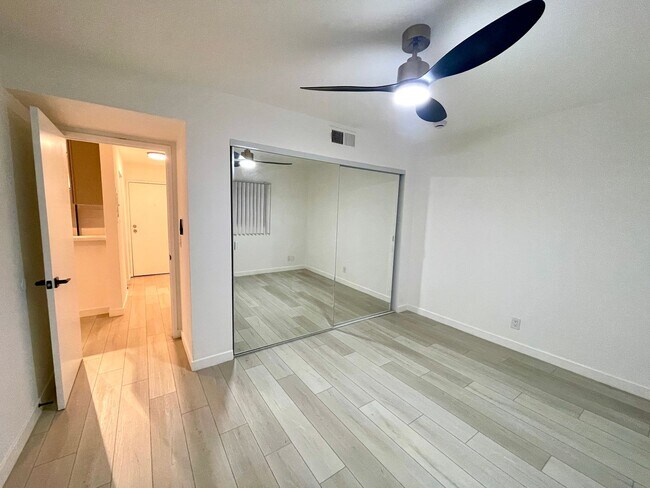 Building Photo - Modern 1-Bedroom Apartment in Gated Van Nuys Community – Fully Remodeled!
