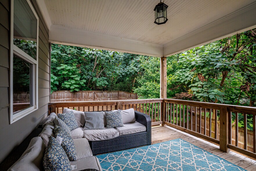 Building Photo - 439 Vinings Vintage Cir