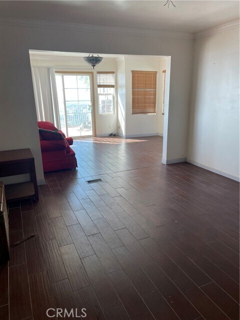 Building Photo - 20610 Hill Top Dr