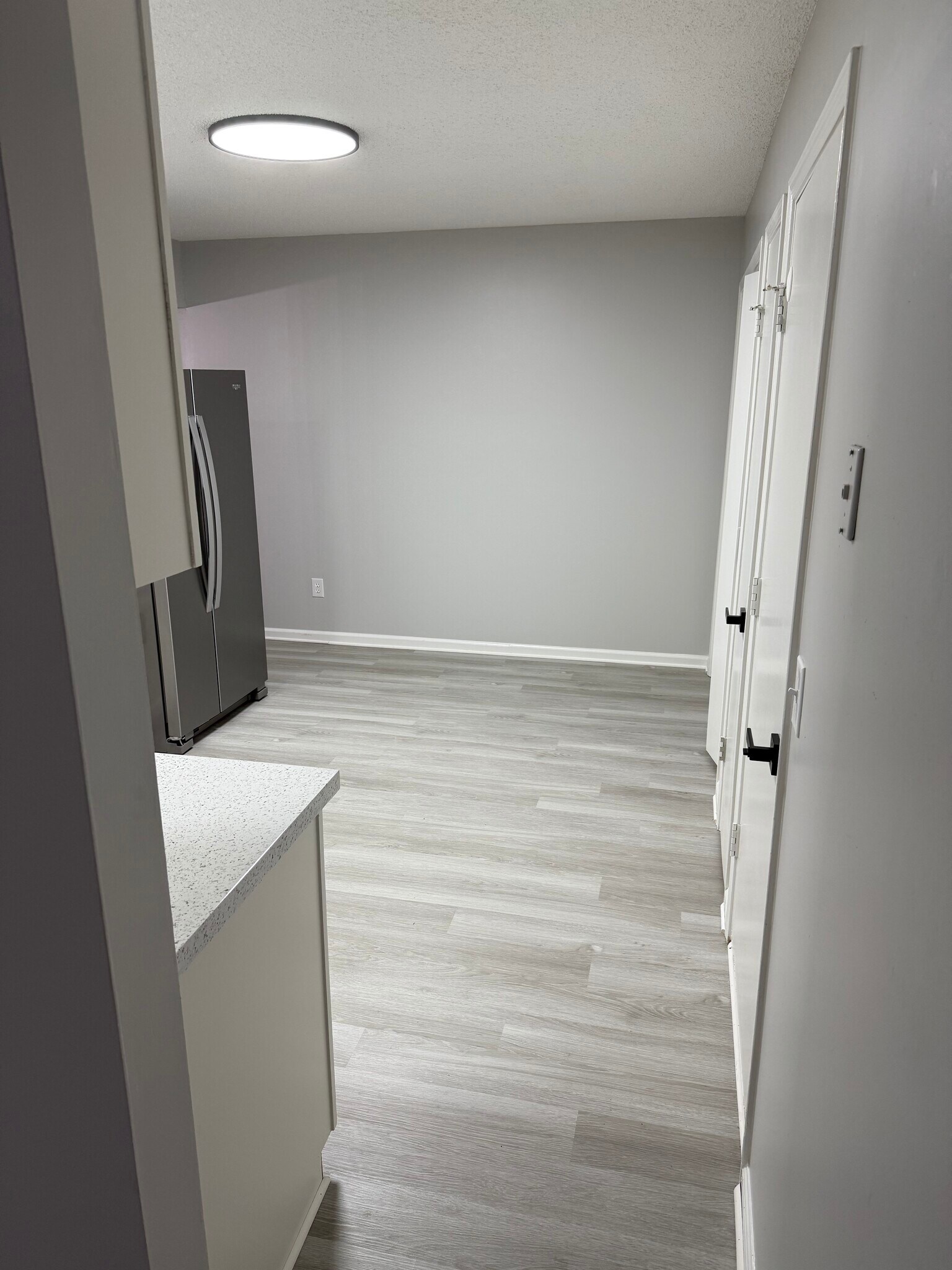 Building Photo - 4084 Stillwood Dr