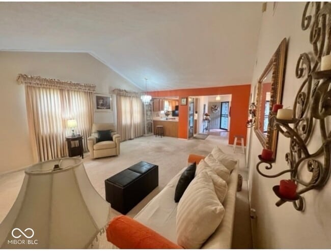 Building Photo - 1647 Justin Ave