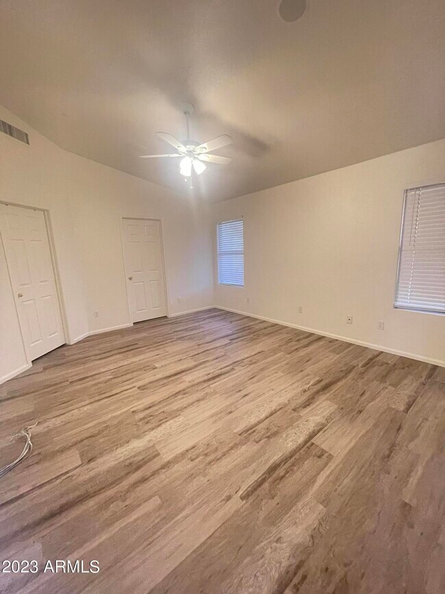 Building Photo - 3827 W Runion Dr