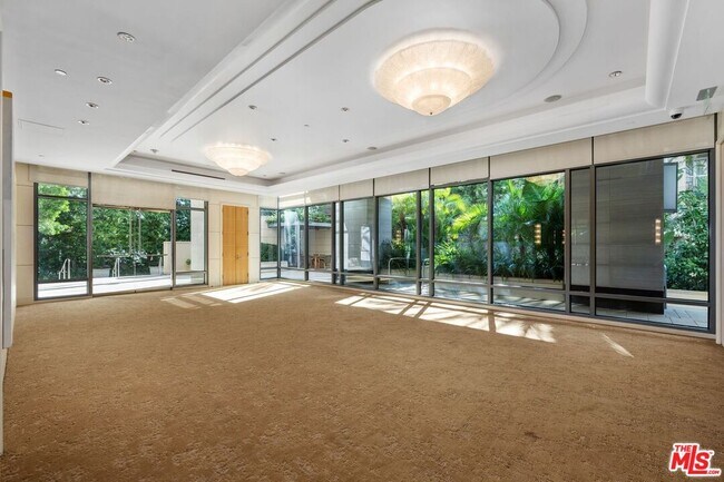 Building Photo - 10800 Wilshire Blvd