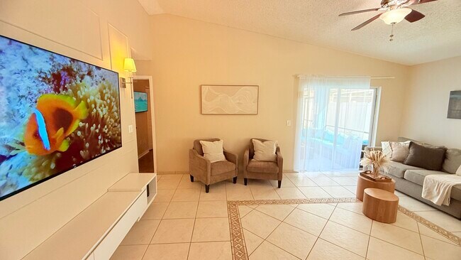 Building Photo - 1515 Oak Hill Trail