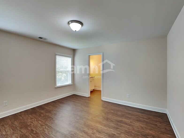 Building Photo - 1022 Monitor Ct