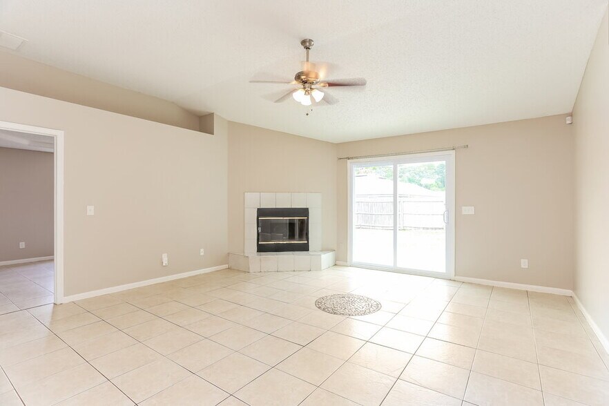 Building Photo - 2222 Thomas Lynch Ct