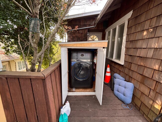 Building Photo - 71 Rocca Dr