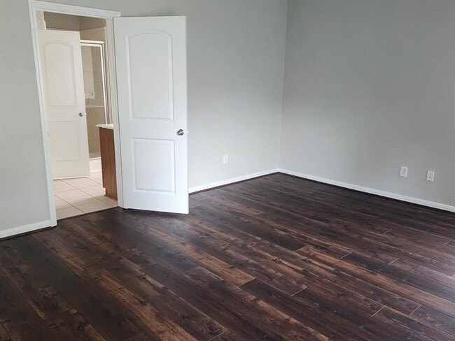 Building Photo - 6126 Starbrook Creek Dr