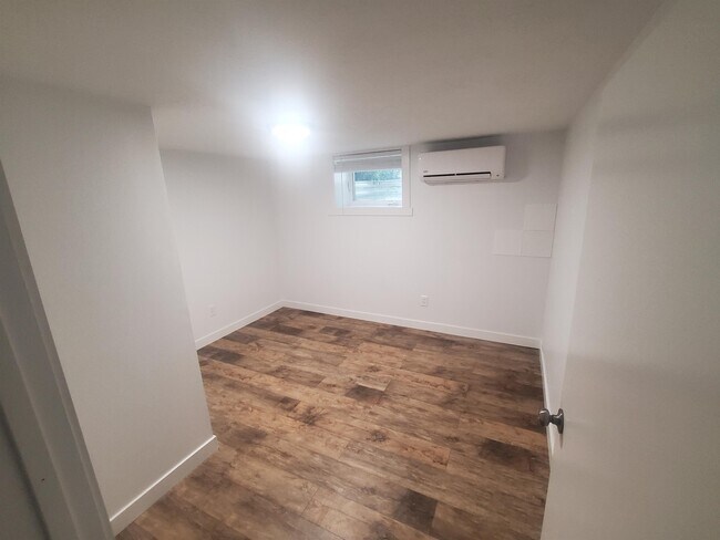 Building Photo - 1005 W 500 N