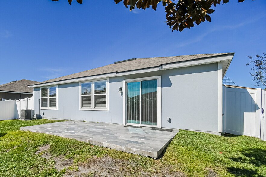 Building Photo - 2231 Pebble Point Dr