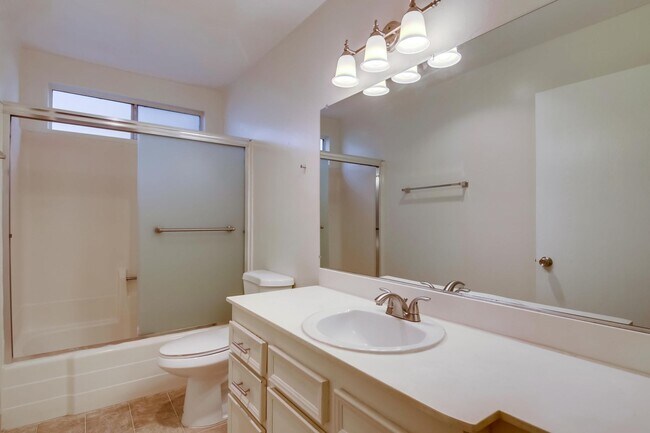 Building Photo - 3 Bed/ 2 Bath Clairemont Mesa