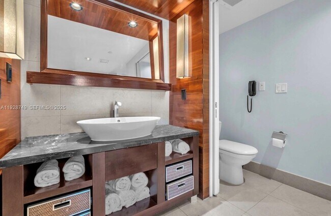 Building Photo - 6801 Collins Ave