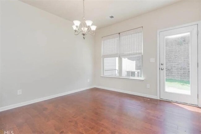 Building Photo - 3369 Castleberry Village Cir