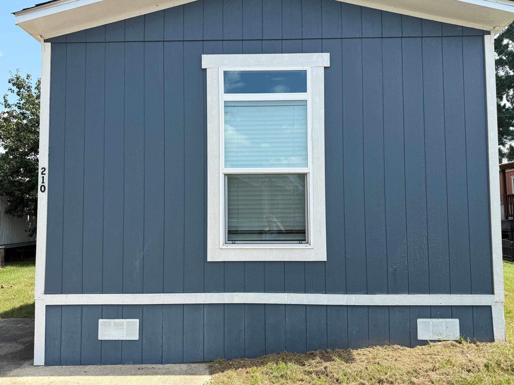 Building Photo - 210 Betty St