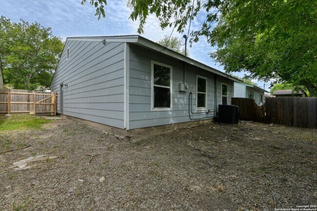 Building Photo - 4342 Lehman Dr