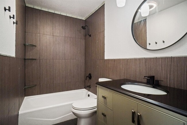 Building Photo - 7216 Langley Ct