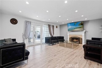 Building Photo - 17140 Stare St