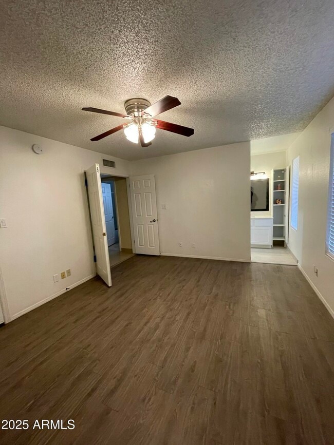 Building Photo - 10470 E Clinton St