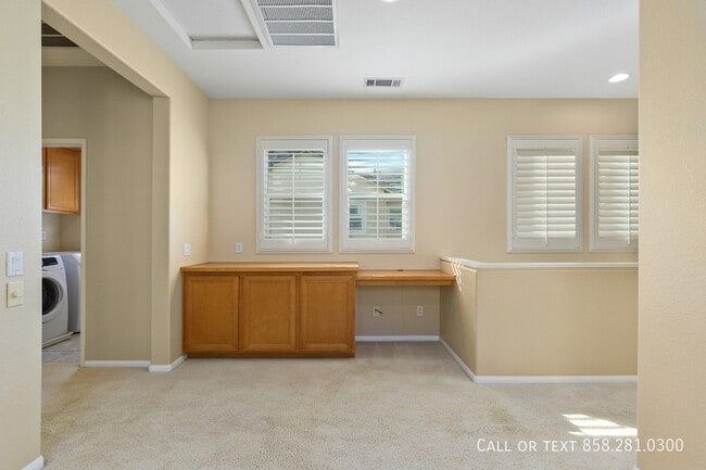 Building Photo - 8320 Bryn Glen Way