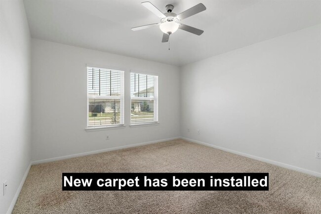 Building Photo - 121 Oakdale Meadows Ln