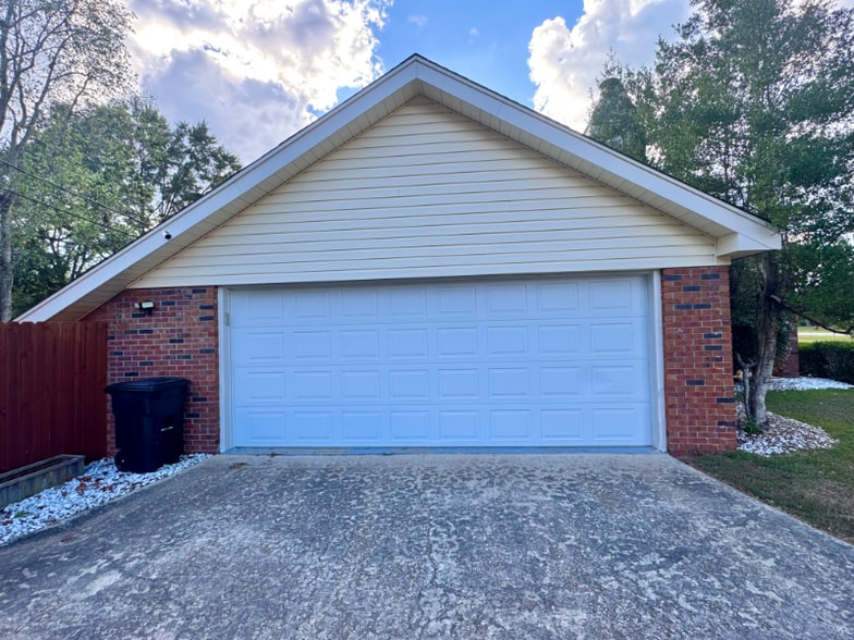 Building Photo - 56 Shelton Dr