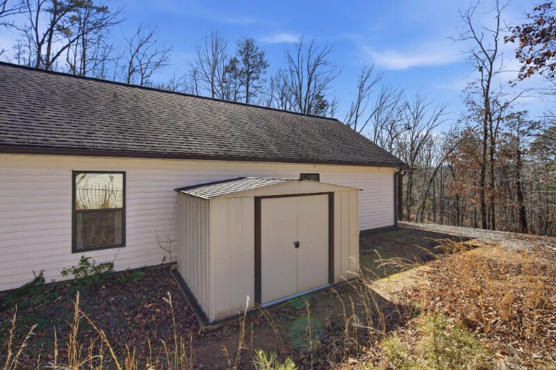 Building Photo - 7621 Maple Pl