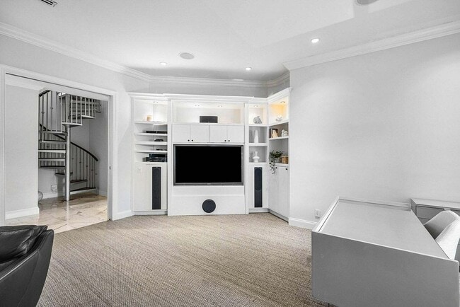 Building Photo - 1620 Lands End Rd