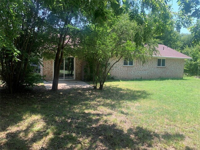 Building Photo - 1915 Rolling Stone Dr