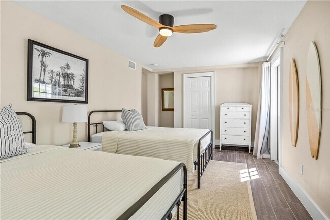 Building Photo - LAST MINUTE CANCELLATION - JAN TO FEB FULLY FURNISHED ALL IN PRICE OF $4500/ MONTH