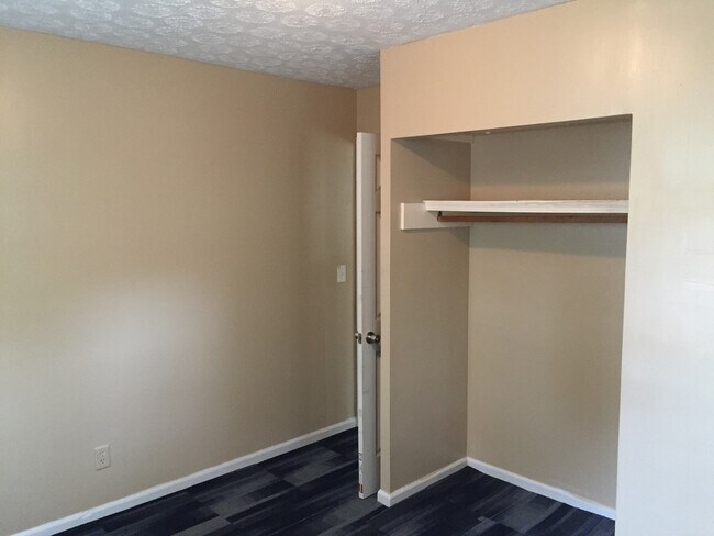 Building Photo - **AVAILABLE NOW**Total Electric East Columbus 4 bedroom/1 bathroom Home for Rent***