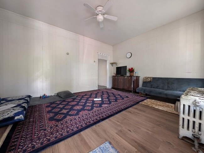 Building Photo - 5158 Hillcrest St