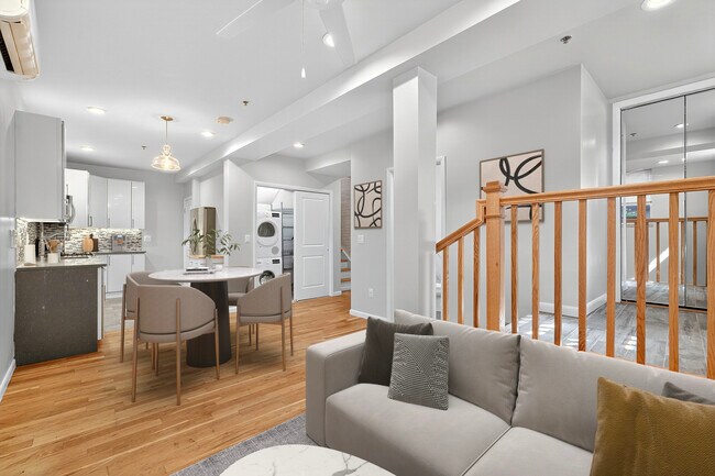 Building Photo - 58 Giles Ave