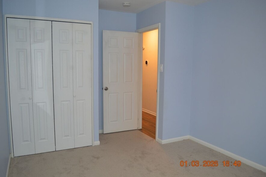 Building Photo - 1636 Gibbons Rd