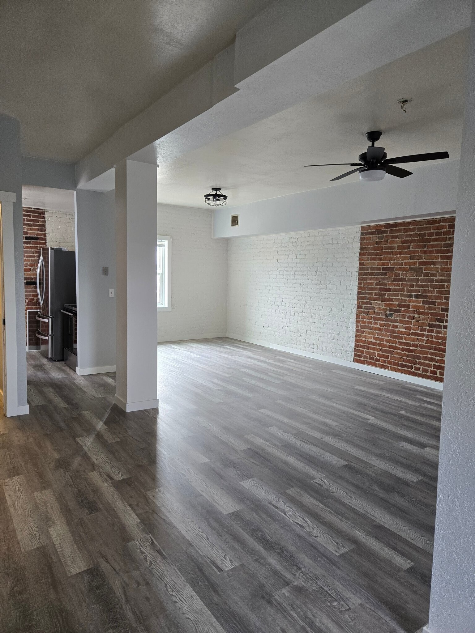 Building Photo - 109 N Kimball Ave