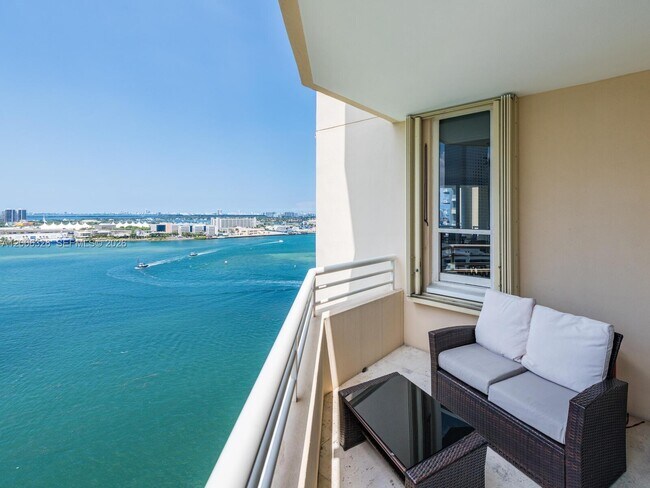 Building Photo - 888 Brickell Key Dr