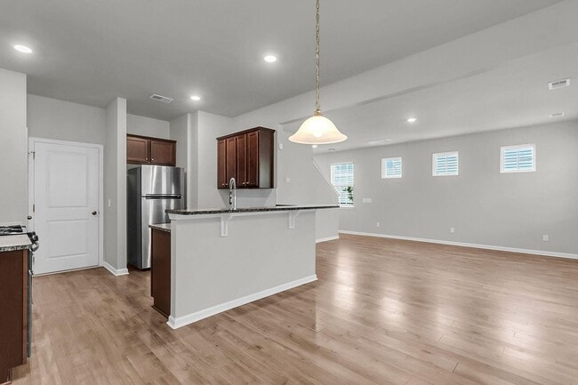 Building Photo - Beautiful 3 Bedroom 2.5 Bath Home In Goose...
