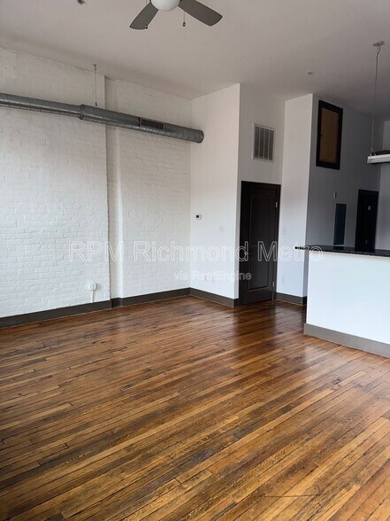 Building Photo - 1322 W Broad St