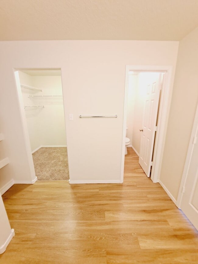 Building Photo - 3 bed 2 bath 1575 sq ft home