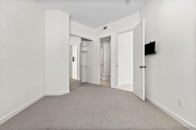 Building Photo - 7622 Herschel Ave