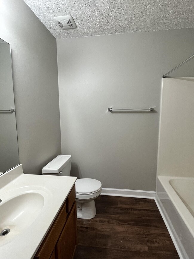 Building Photo - 325 Kingville Dr