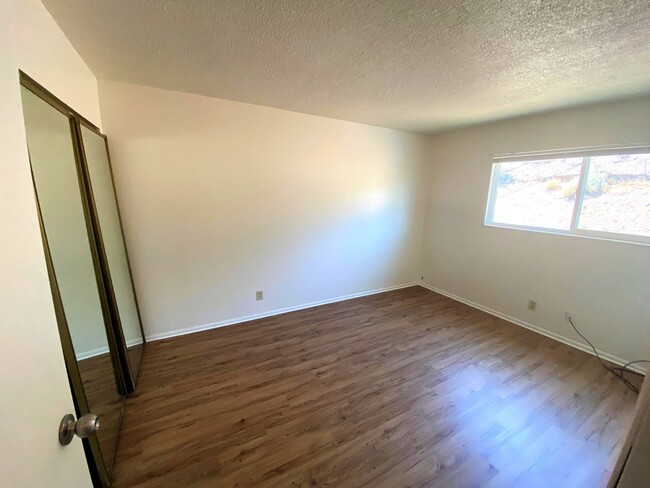 Primary Photo - 2 bedroom Townhouse.