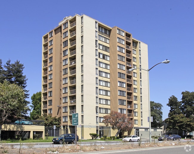 City Towers 1065 8th St Oakland CA 94607 Apartment Finder
