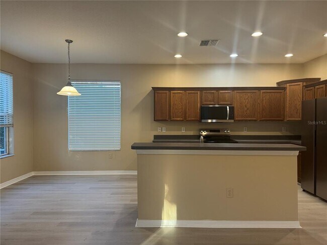 Building Photo - 8210 Whistling Pine Way