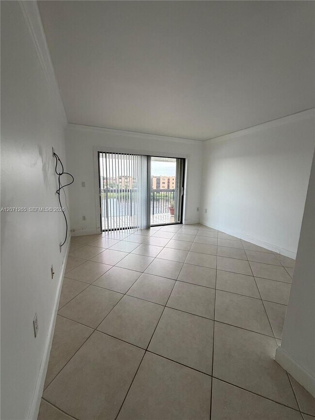 Building Photo - 1350 SW 122nd Ave