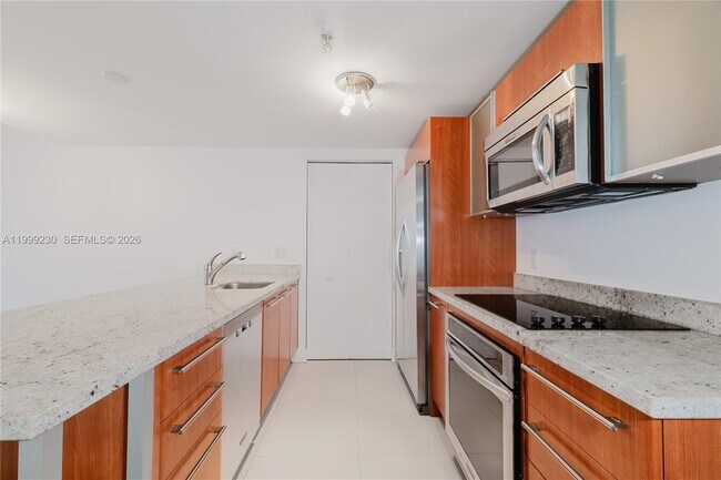 Building Photo - 185 SW 7th St