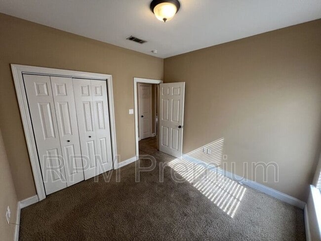 Building Photo - 767 Summer Breeze Dr