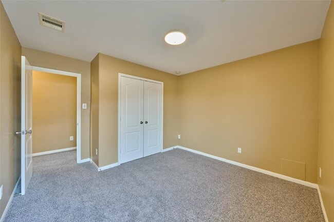 Building Photo - 3022 Swift Brook Glen Way